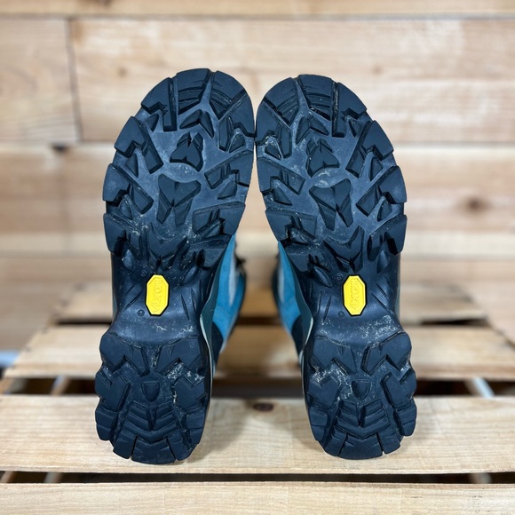 SCARPA Kailash Goretex Hiking Boot, Womens 6.5, Grey & Blue Suede - Picture 5 of 14